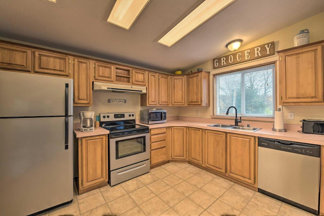 Cute Cottage With Deck Walk 115 Ft To Brewery And Cafe Poulsbo Exterior photo